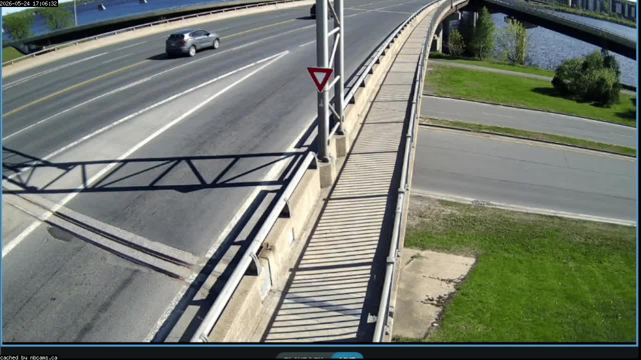 Web Cam image of Fredericton (Westmorland Street - North Side)