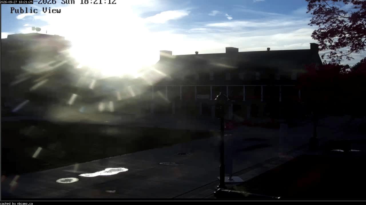 Web Cam image of Fredericton (Officers' Square)