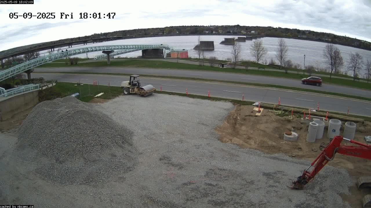 Web Cam image of Fredericton (St. John River)
