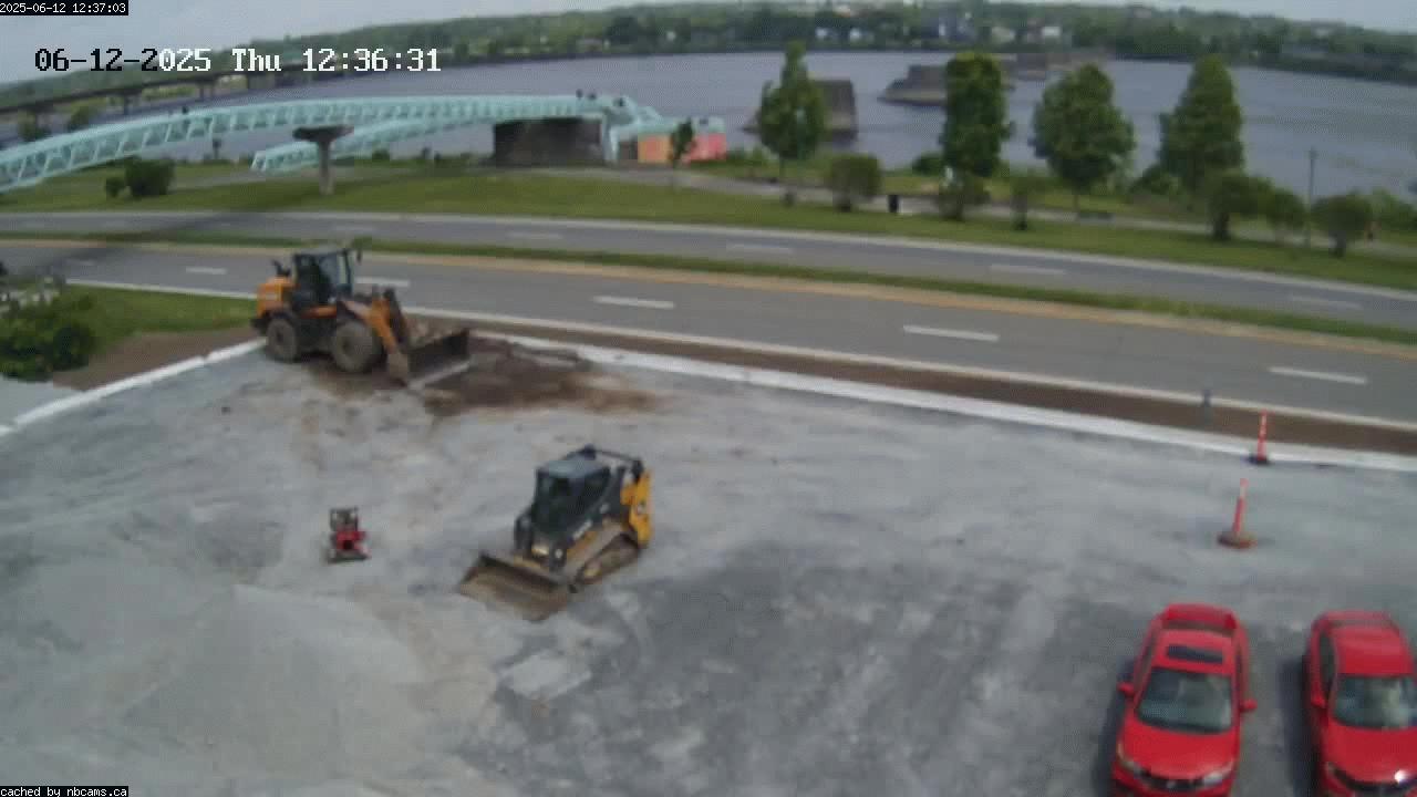 Web Cam image of Fredericton (St. John River)