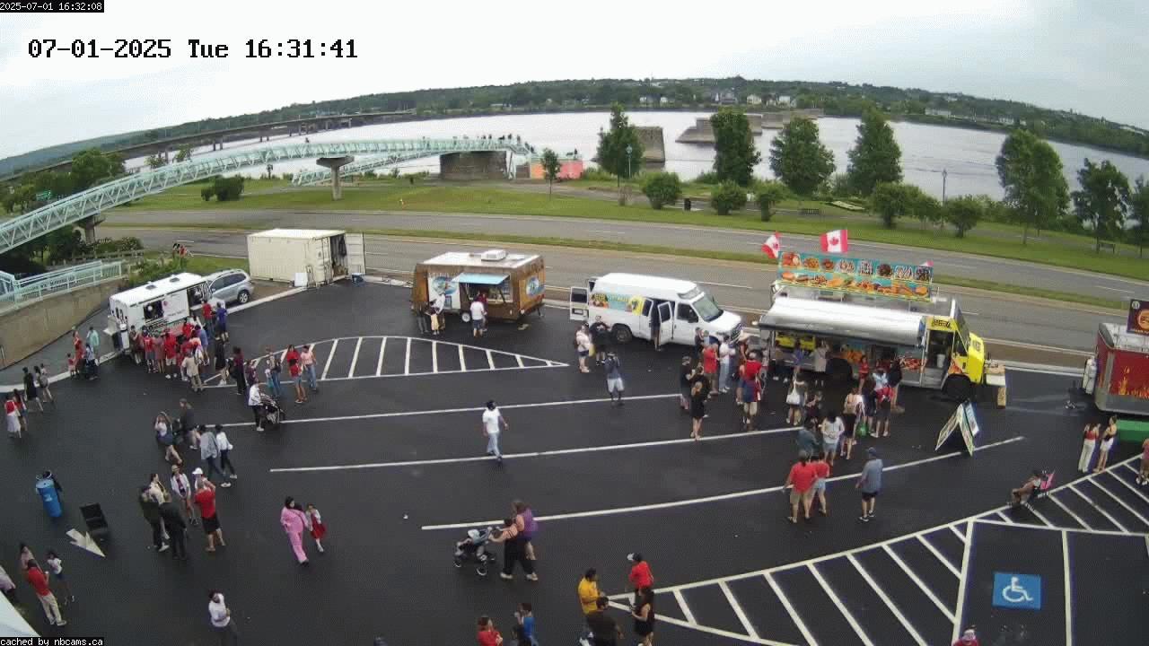 Web Cam image of Fredericton (St. John River)