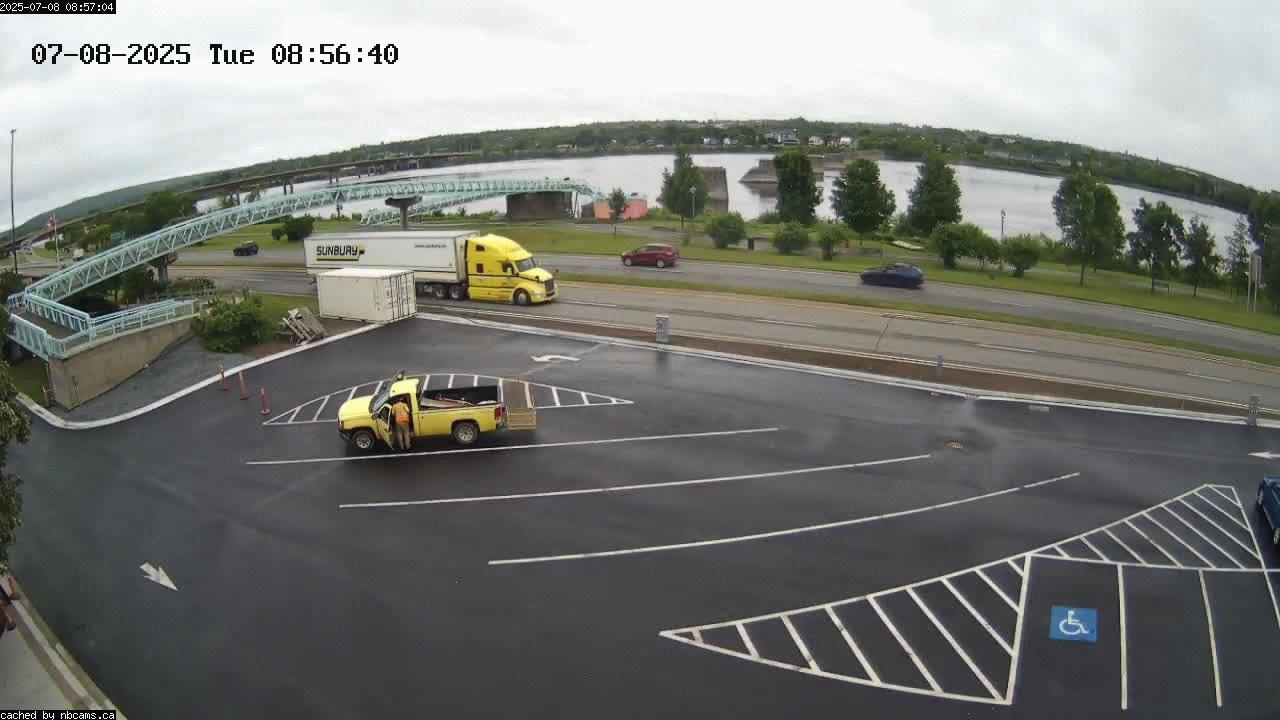 Web Cam image of Fredericton (St. John River)