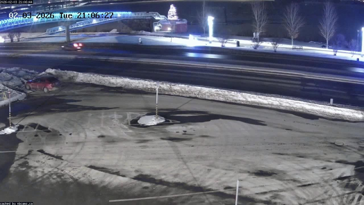 Web Cam image of Fredericton (St. John River)