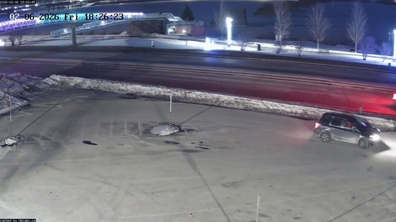 Web Cam image of Fredericton (St. John River)