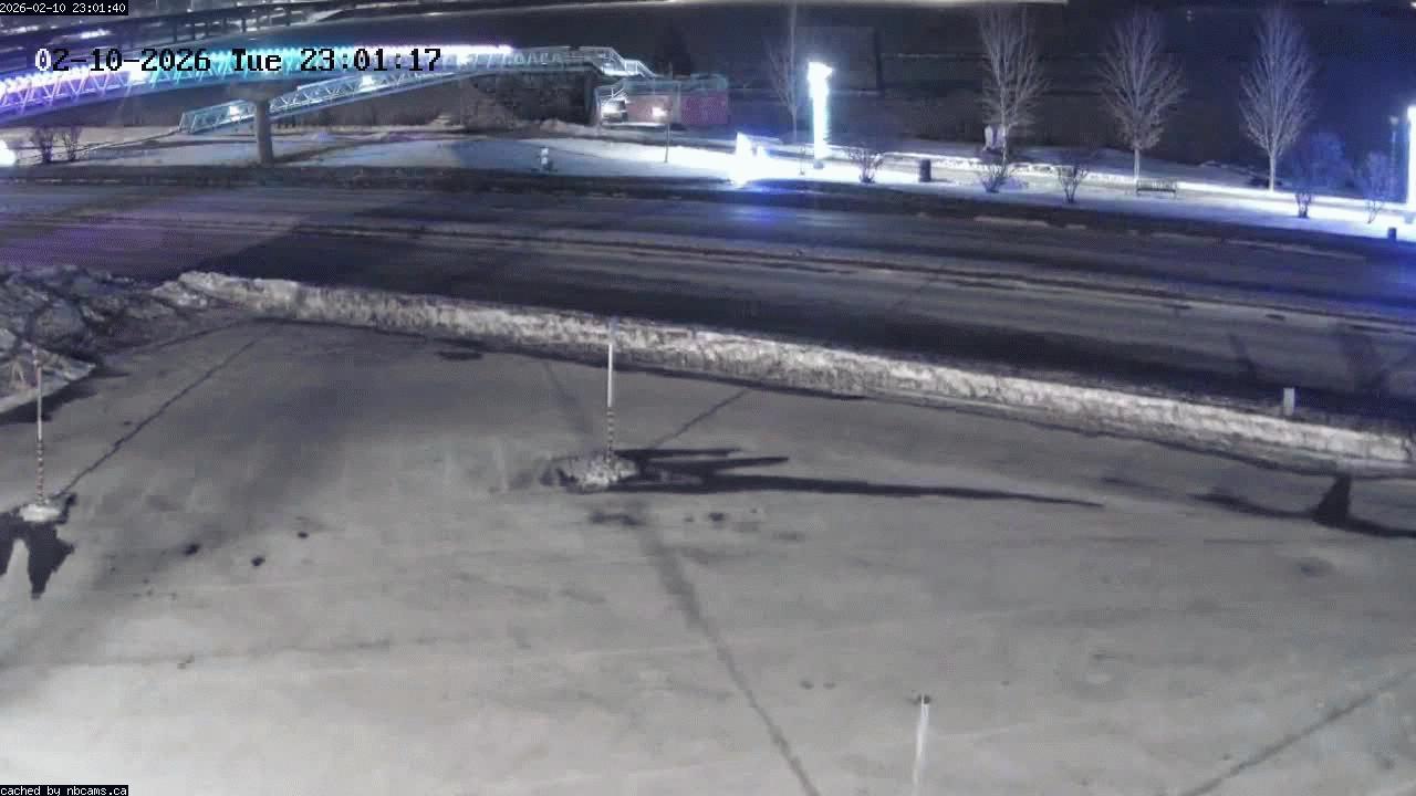 Web Cam image of Fredericton (St. John River)