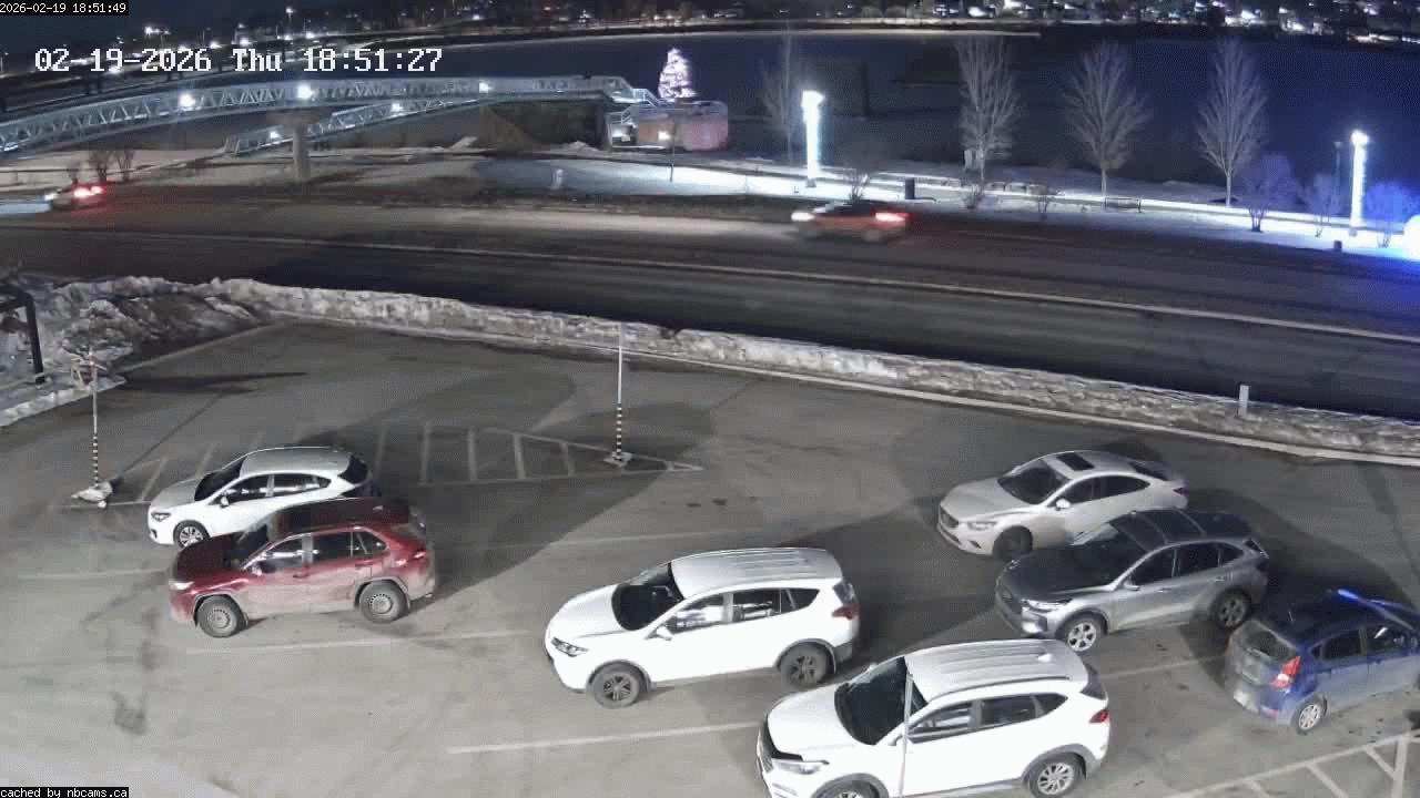 Web Cam image of Fredericton (St. John River)