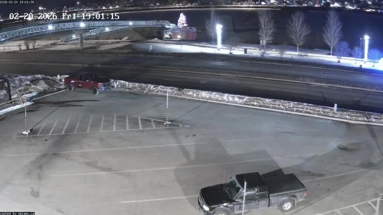 Web Cam image of Fredericton (St. John River)