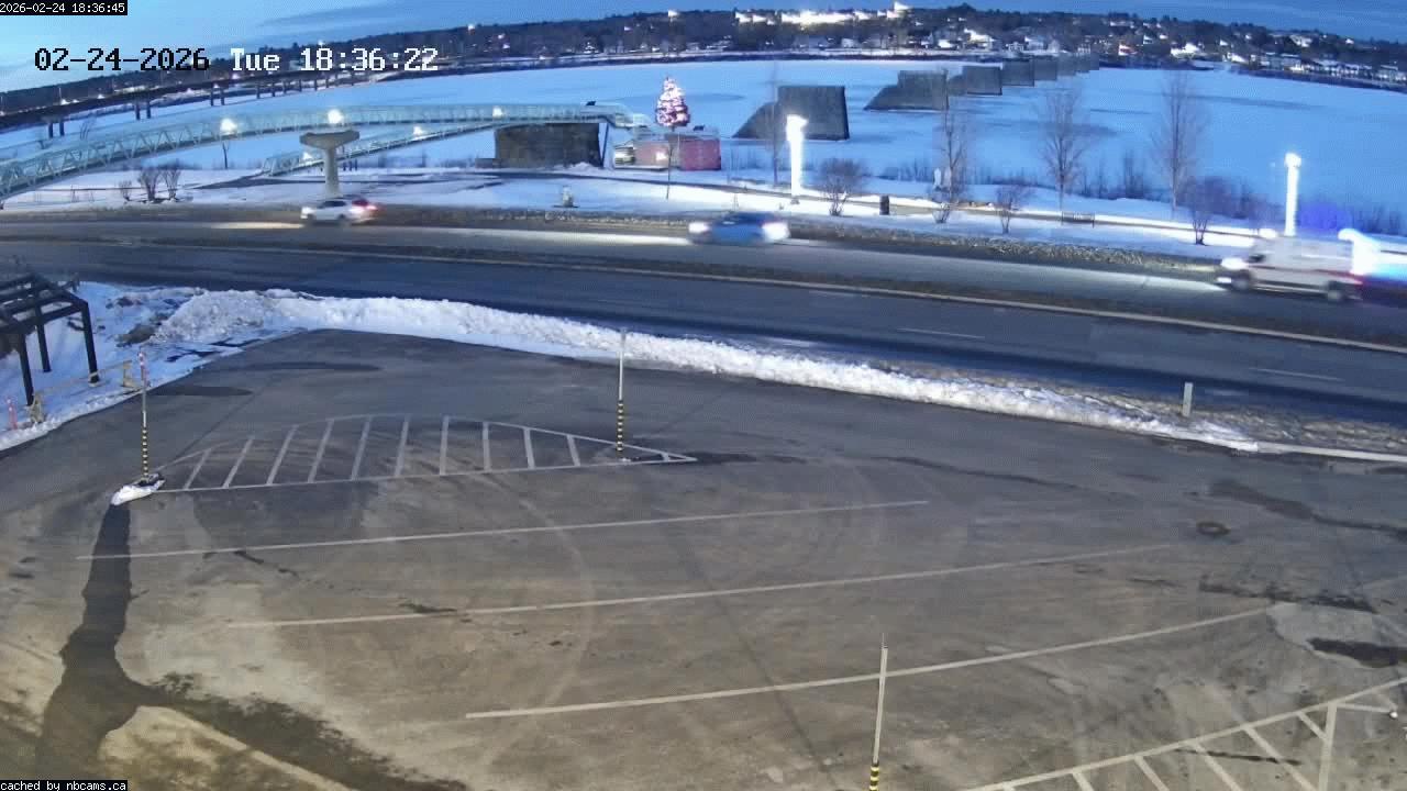 Web Cam image of Fredericton (St. John River)