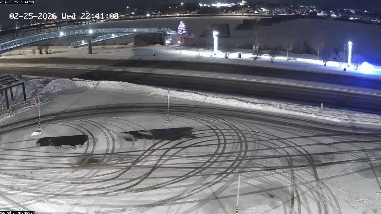 Web Cam image of Fredericton (St. John River)