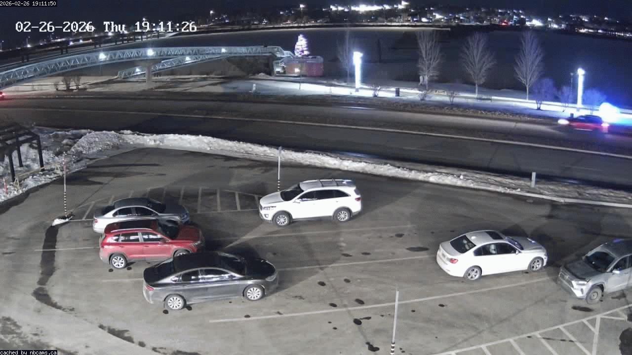 Web Cam image of Fredericton (St. John River)