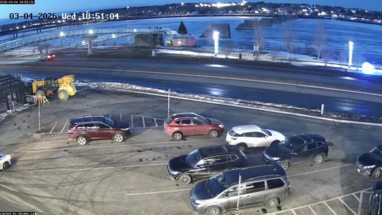Web Cam image of Fredericton (St. John River)