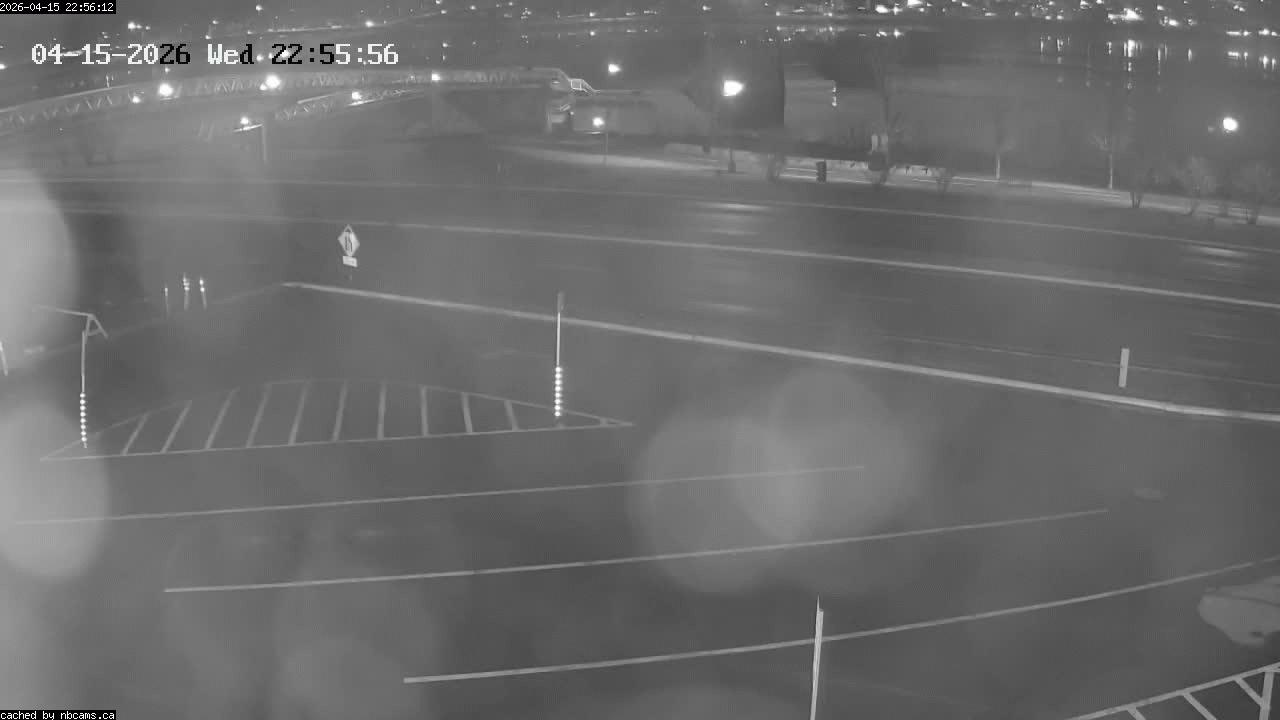 Web Cam image of Fredericton (St. John River)