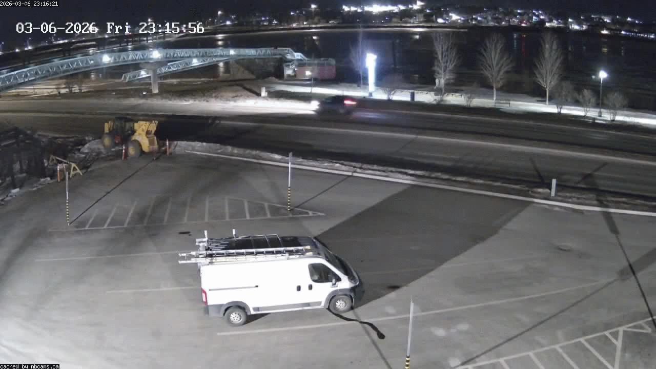 Web Cam image of Fredericton (St. John River)