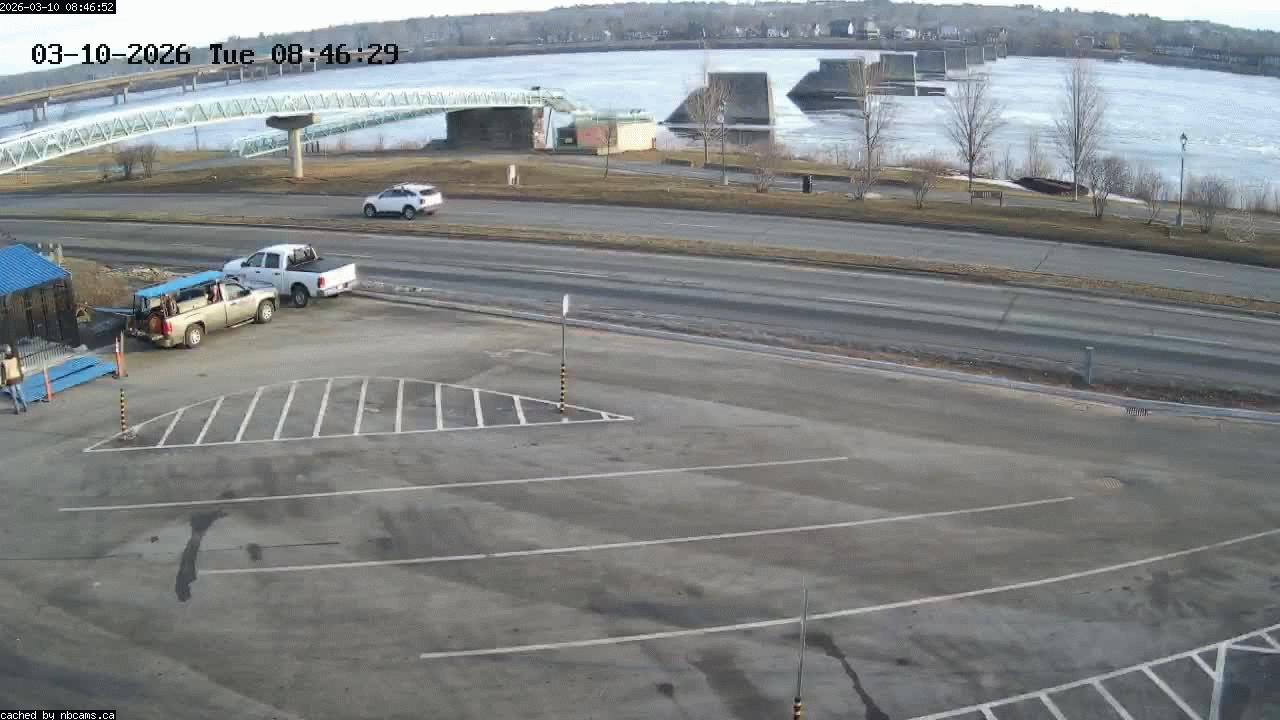 Web Cam image of Fredericton (St. John River)