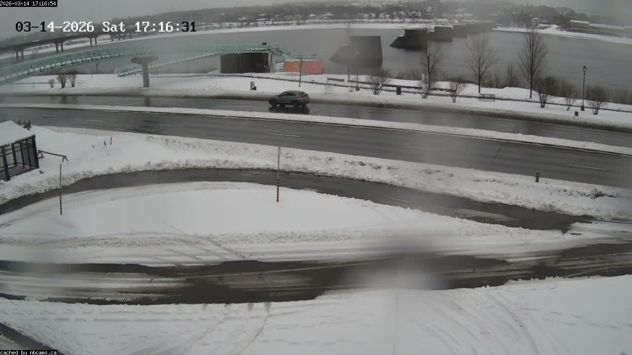 Web Cam image of Fredericton (St. John River)