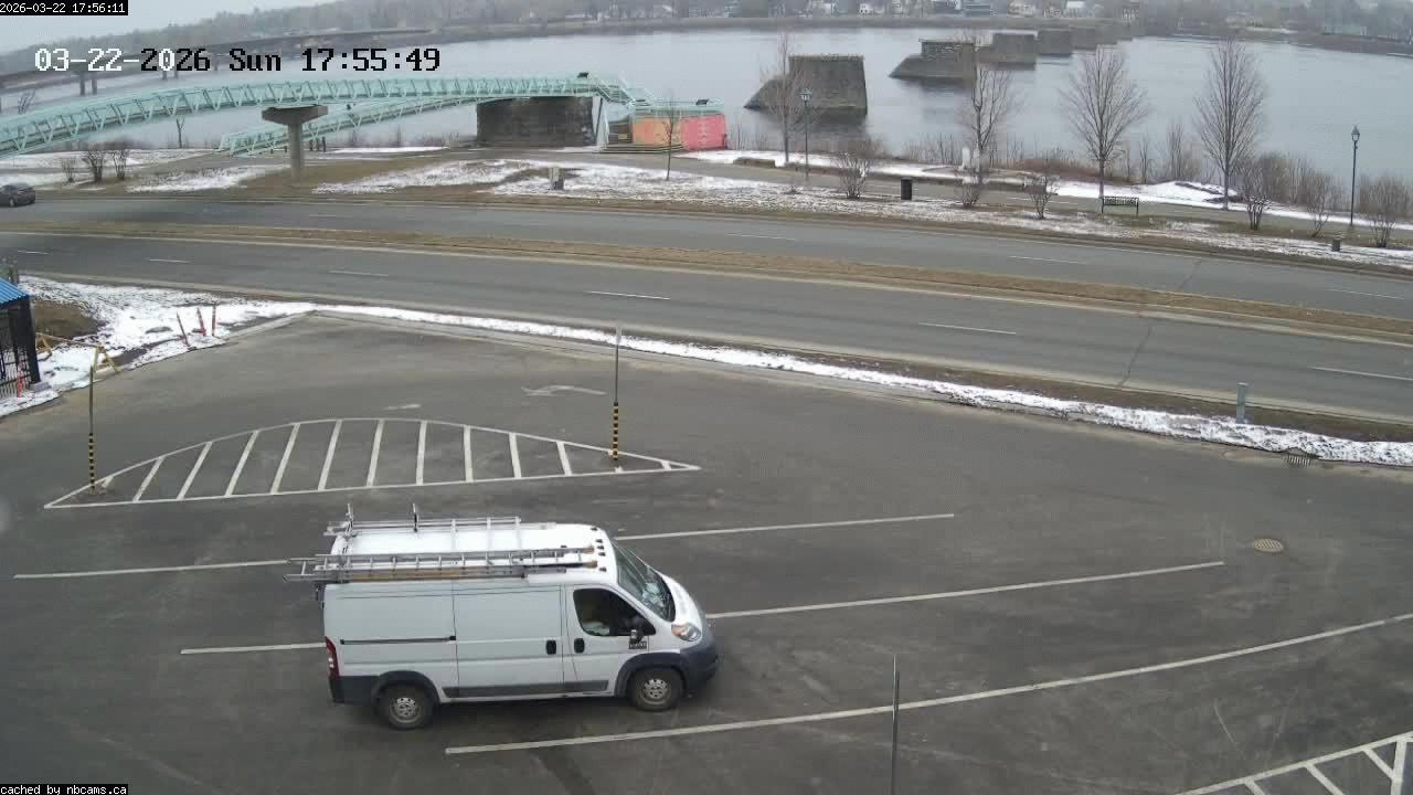 Web Cam image of Fredericton (St. John River)