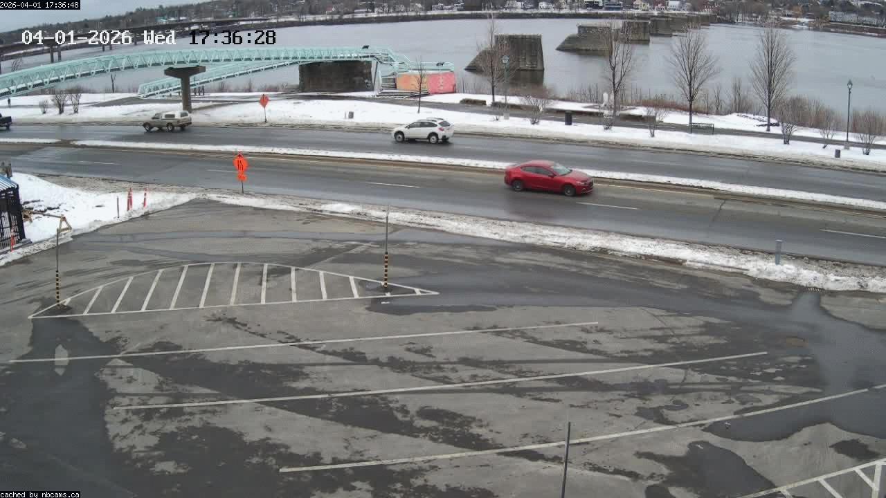 Web Cam image of Fredericton (St. John River)