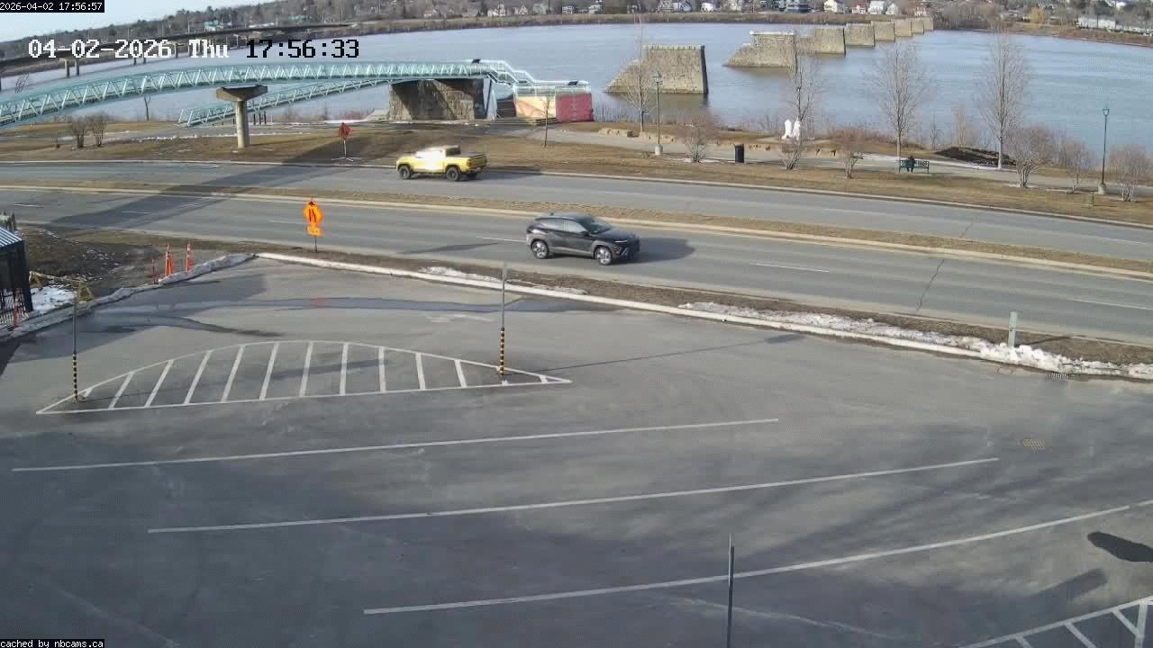 Web Cam image of Fredericton (St. John River)