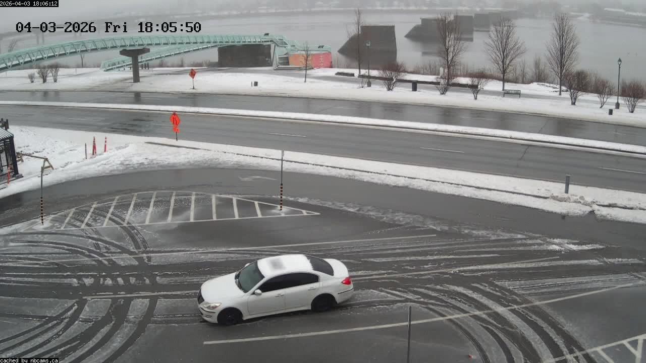 Web Cam image of Fredericton (St. John River)
