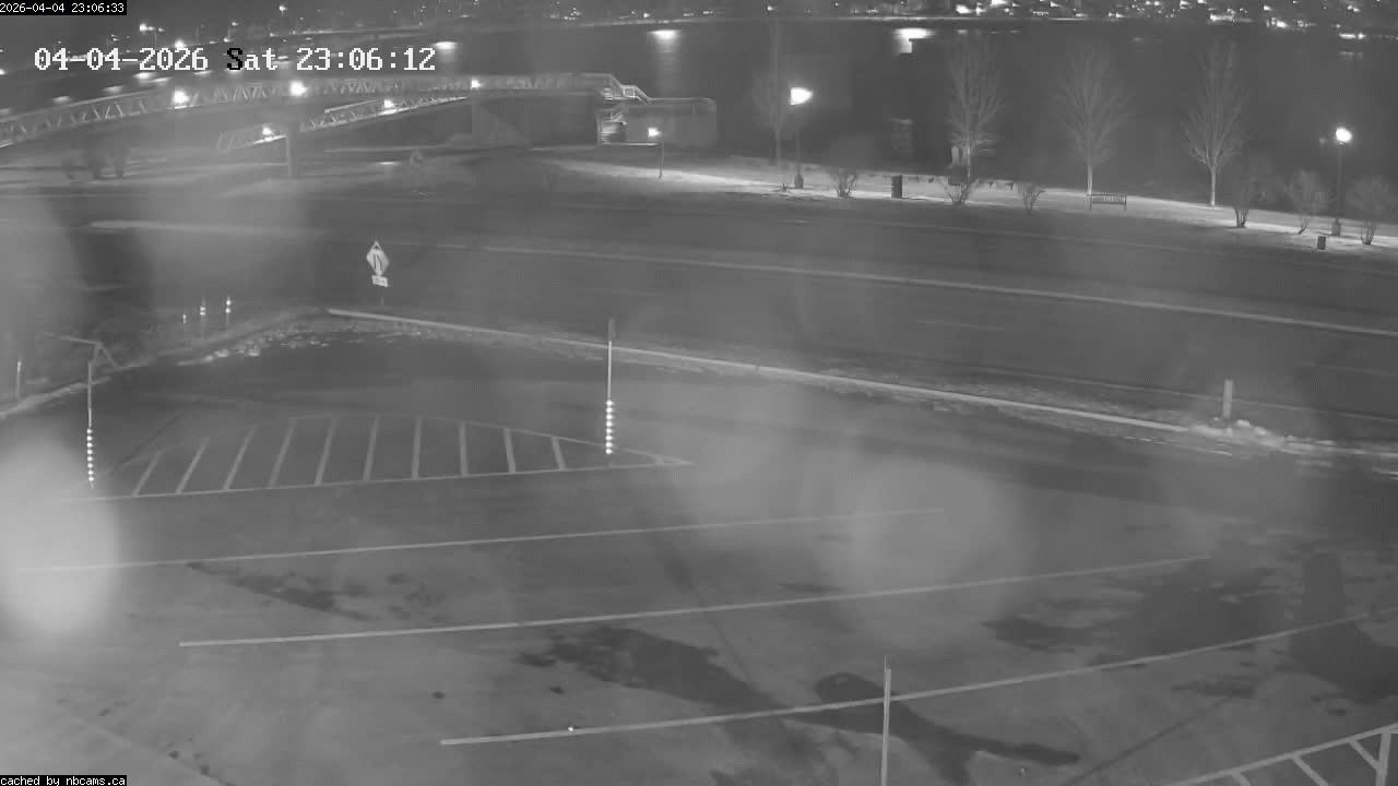 Web Cam image of Fredericton (St. John River)