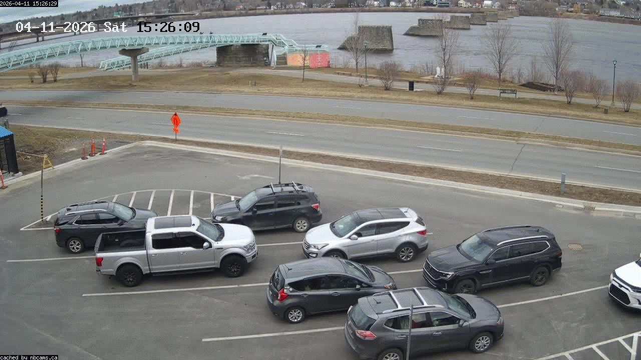 Web Cam image of Fredericton (St. John River)
