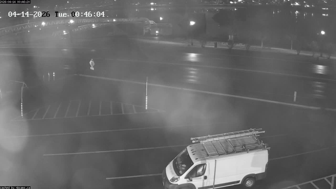 Web Cam image of Fredericton (St. John River)