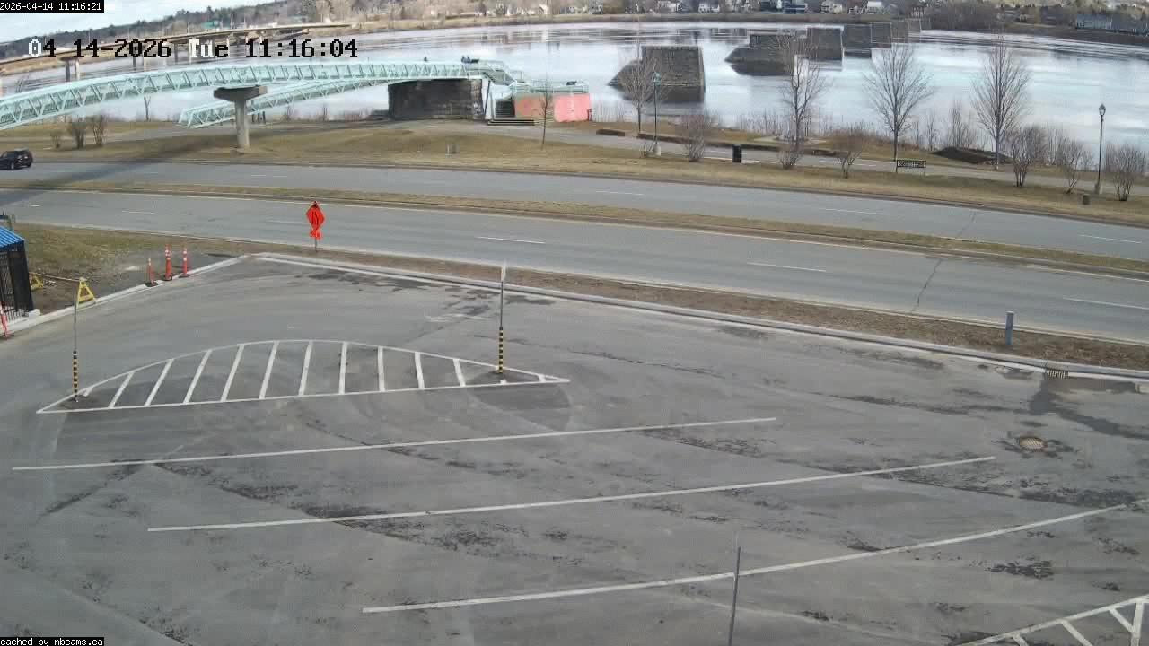Web Cam image of Fredericton (St. John River)