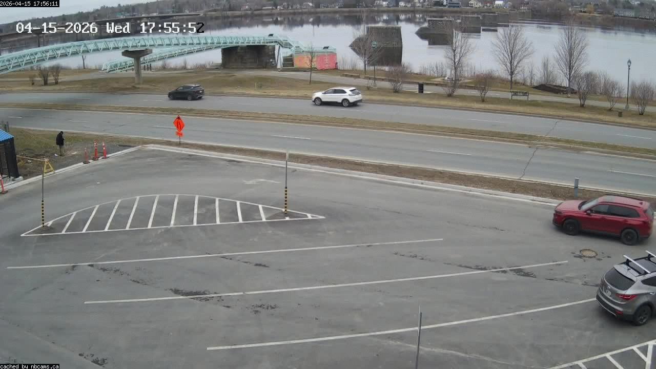 Web Cam image of Fredericton (St. John River)