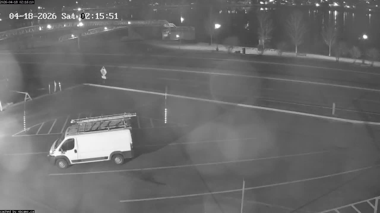 Web Cam image of Fredericton (St. John River)