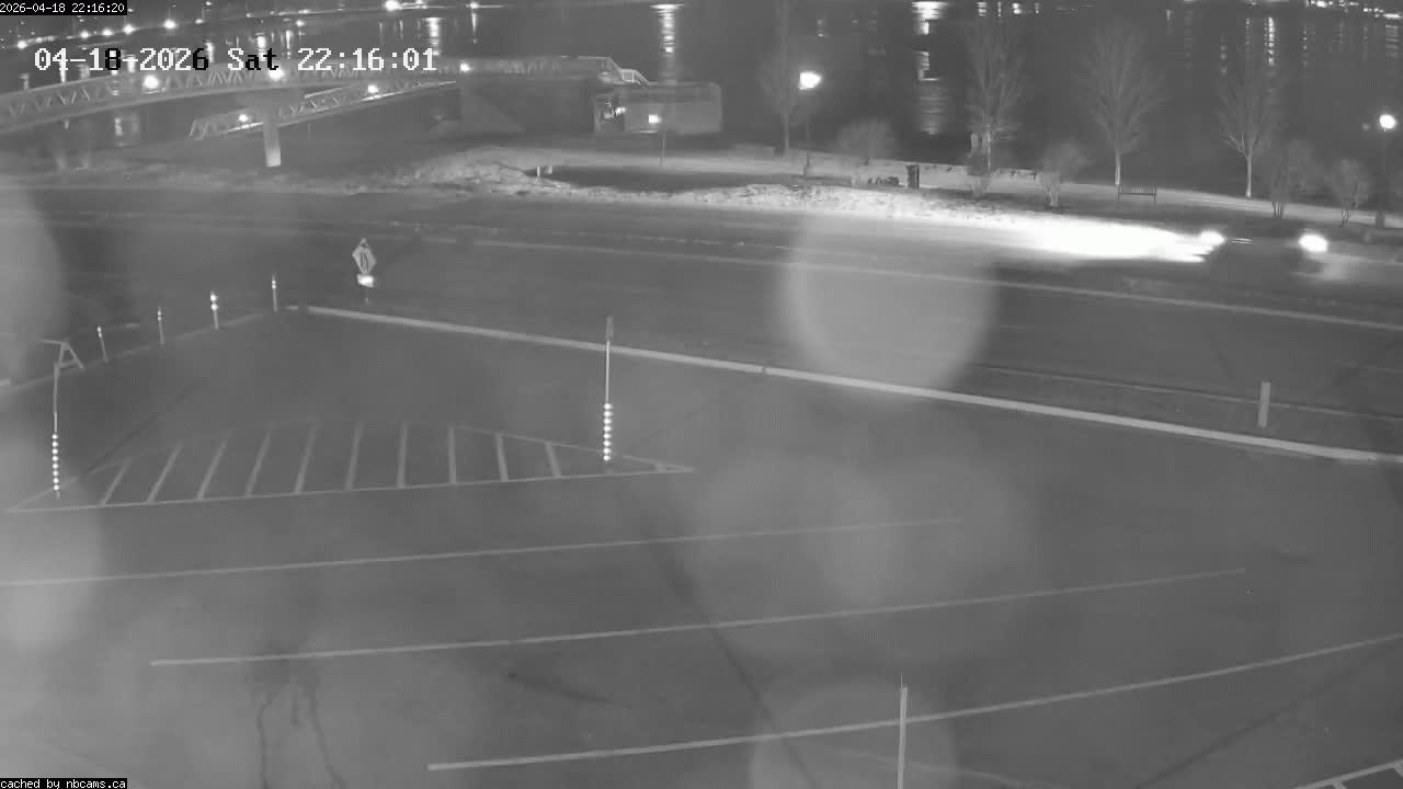 Web Cam image of Fredericton (St. John River)