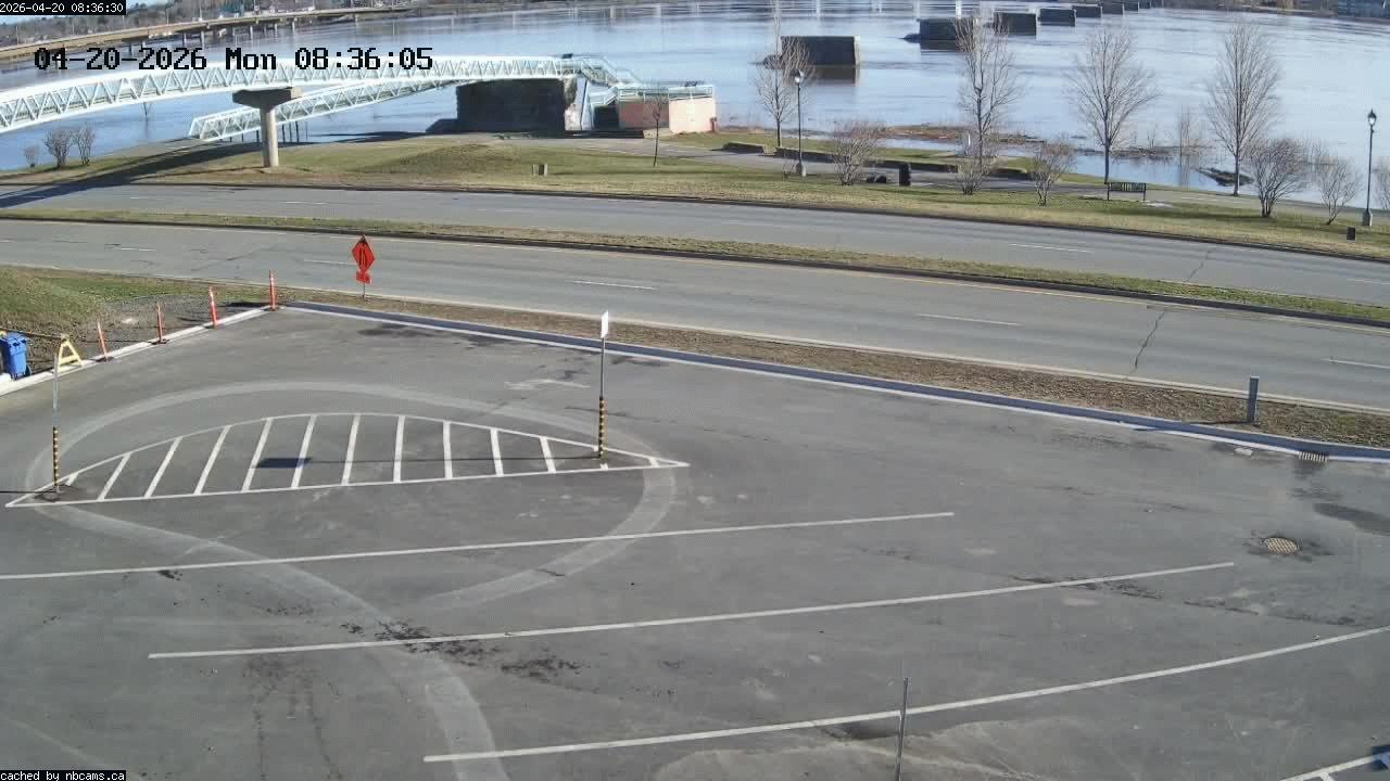 Web Cam image of Fredericton (St. John River)
