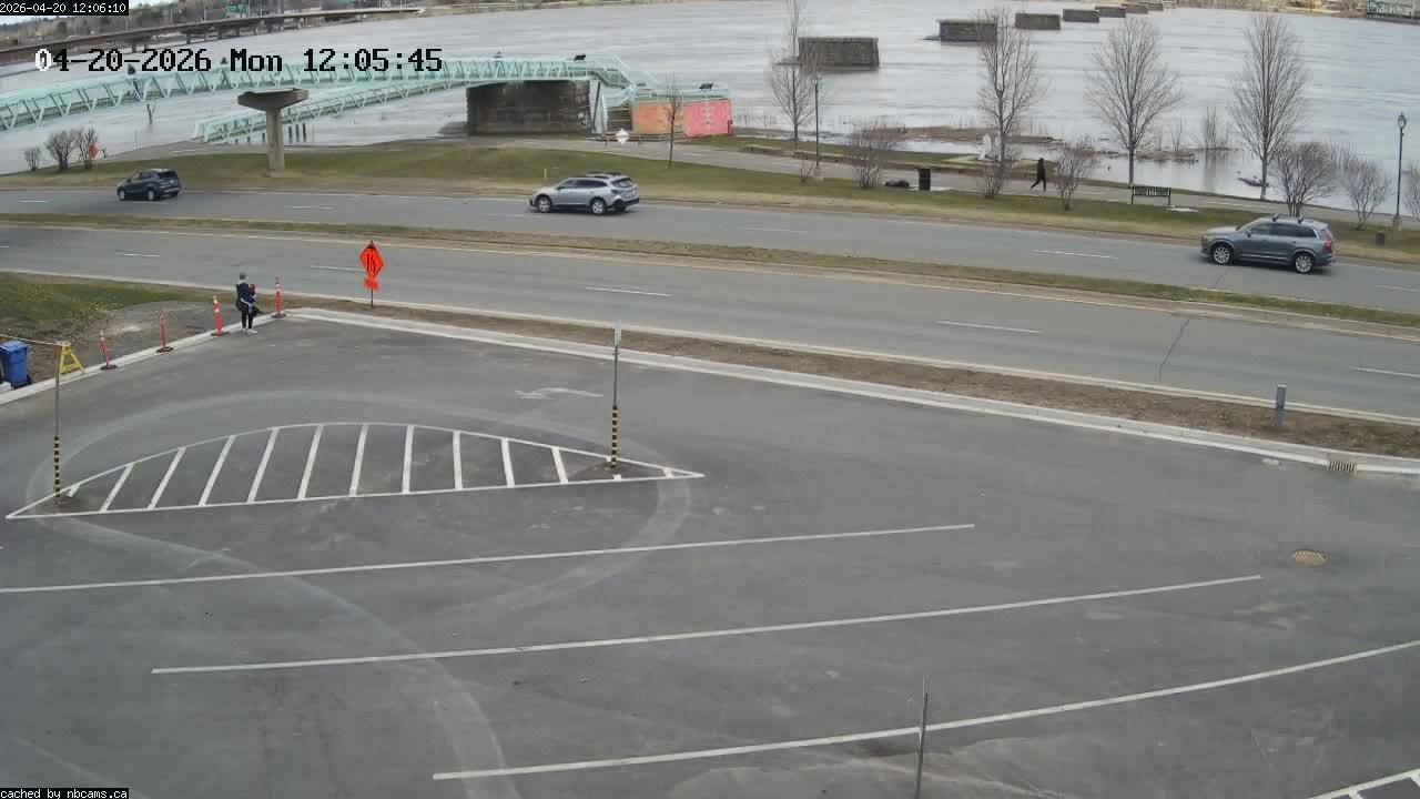 Web Cam image of Fredericton (St. John River)