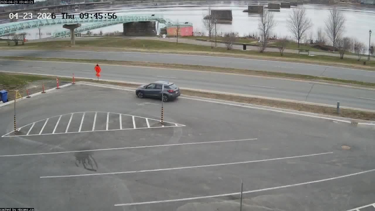 Web Cam image of Fredericton (St. John River)