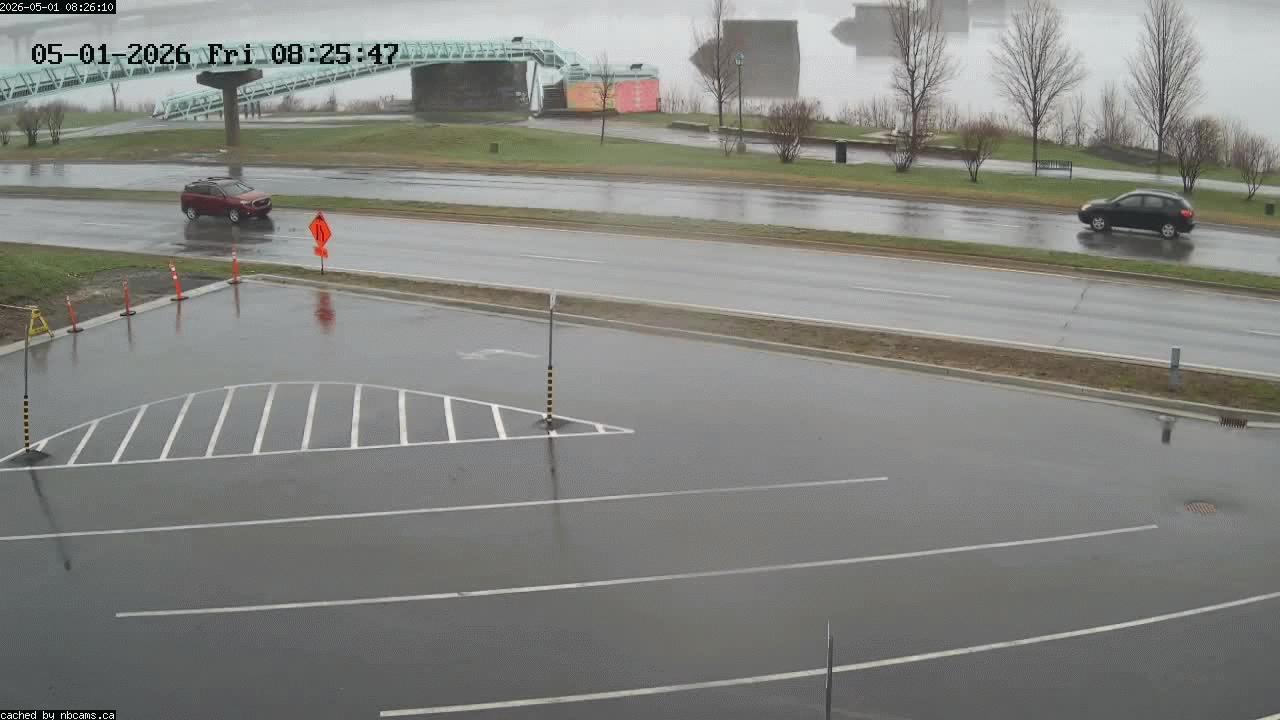 Web Cam image of Fredericton (St. John River)