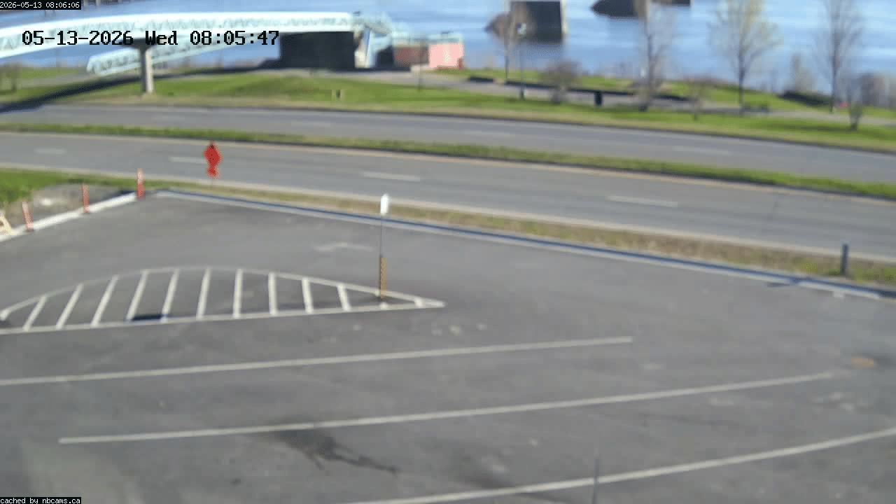 Web Cam image of Fredericton (St. John River)