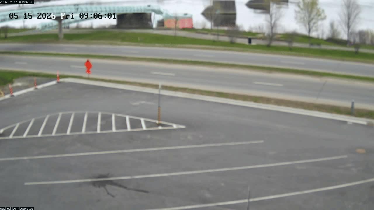 Web Cam image of Fredericton (St. John River)