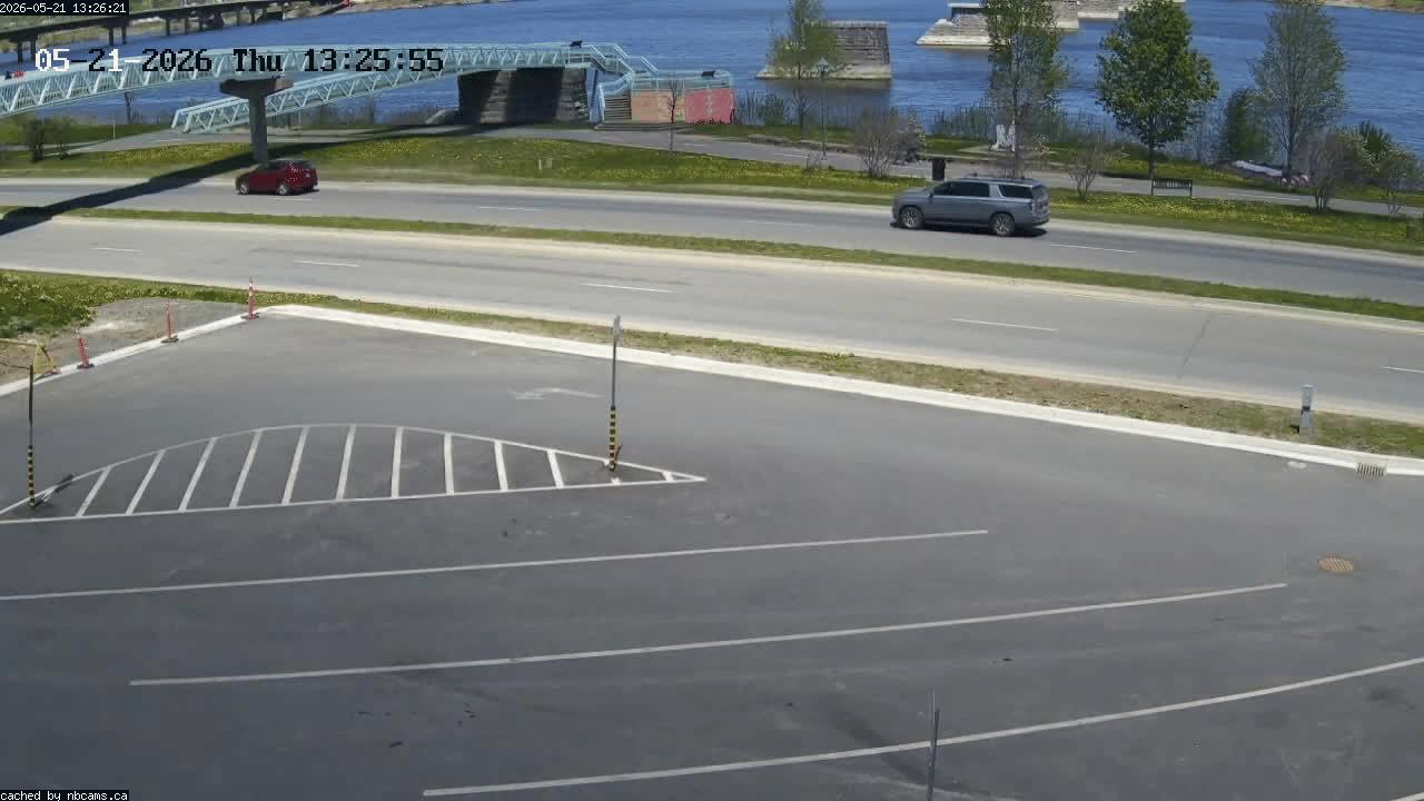 Web Cam image of Fredericton (St. John River)