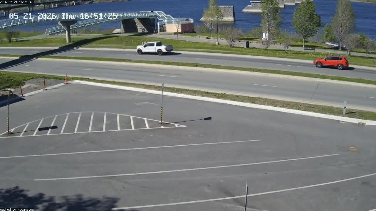 Web Cam image of Fredericton (St. John River)