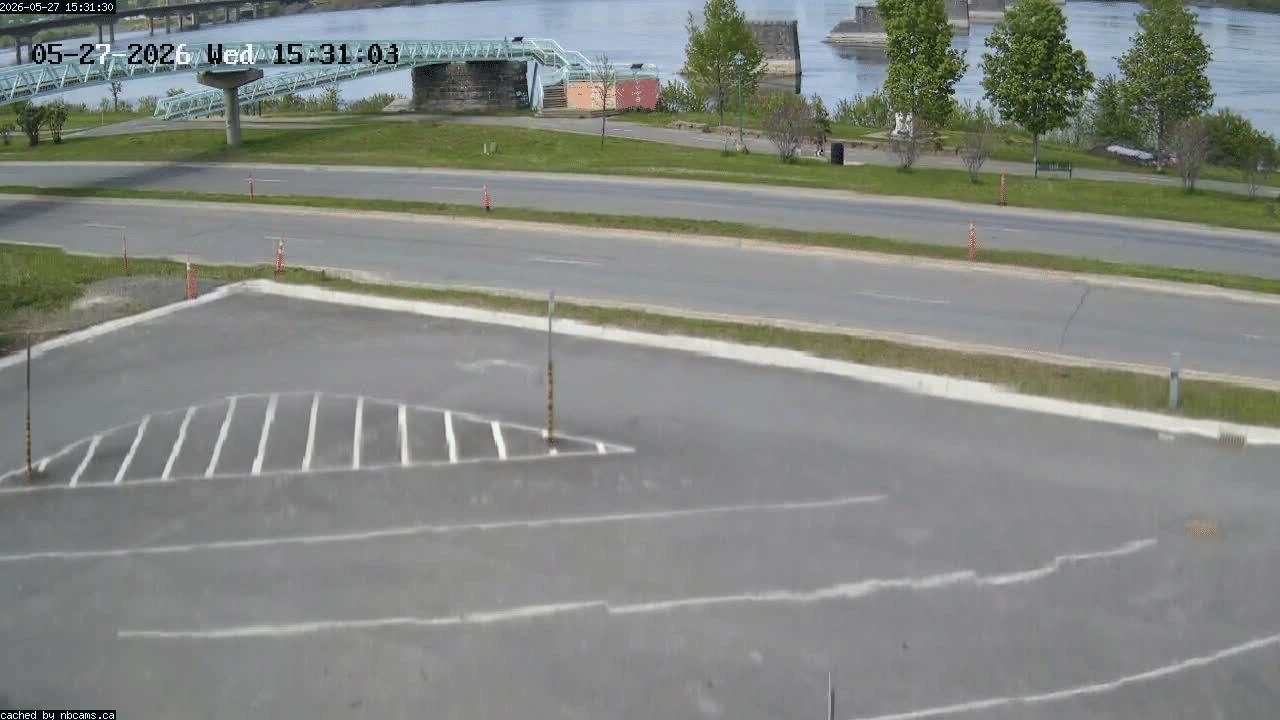 Web Cam image of Fredericton (St. John River)
