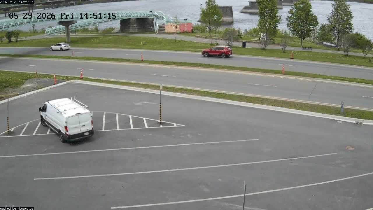 Web Cam image of Fredericton (St. John River)