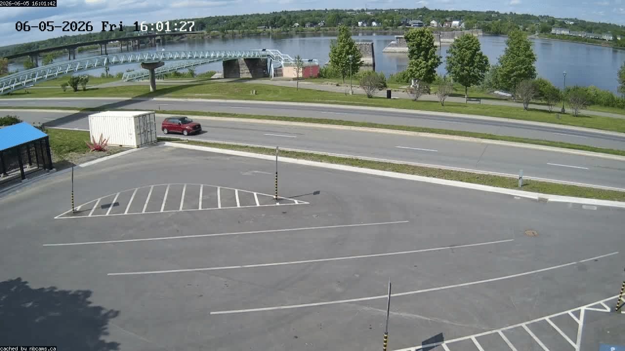 Web Cam image of Fredericton (St. John River)