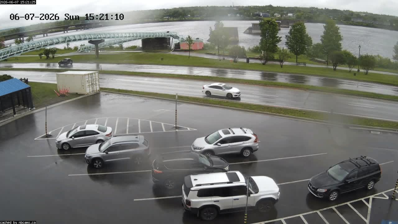 Web Cam image of Fredericton (St. John River)