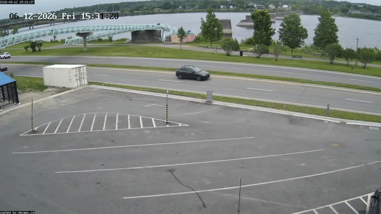 Web Cam image of Fredericton (St. John River)