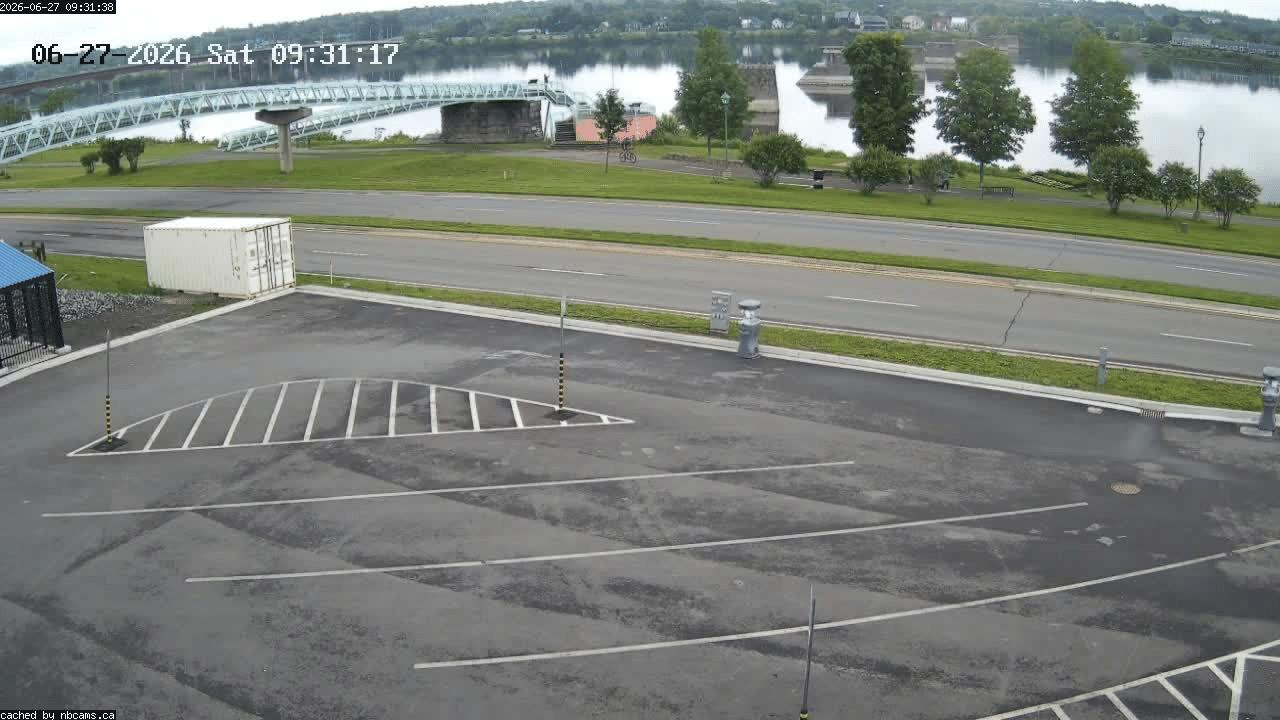 Web Cam image of Fredericton (St. John River)