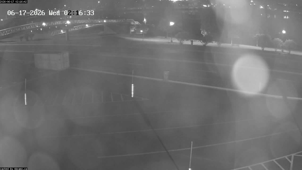 Web Cam image of Fredericton (St. John River)