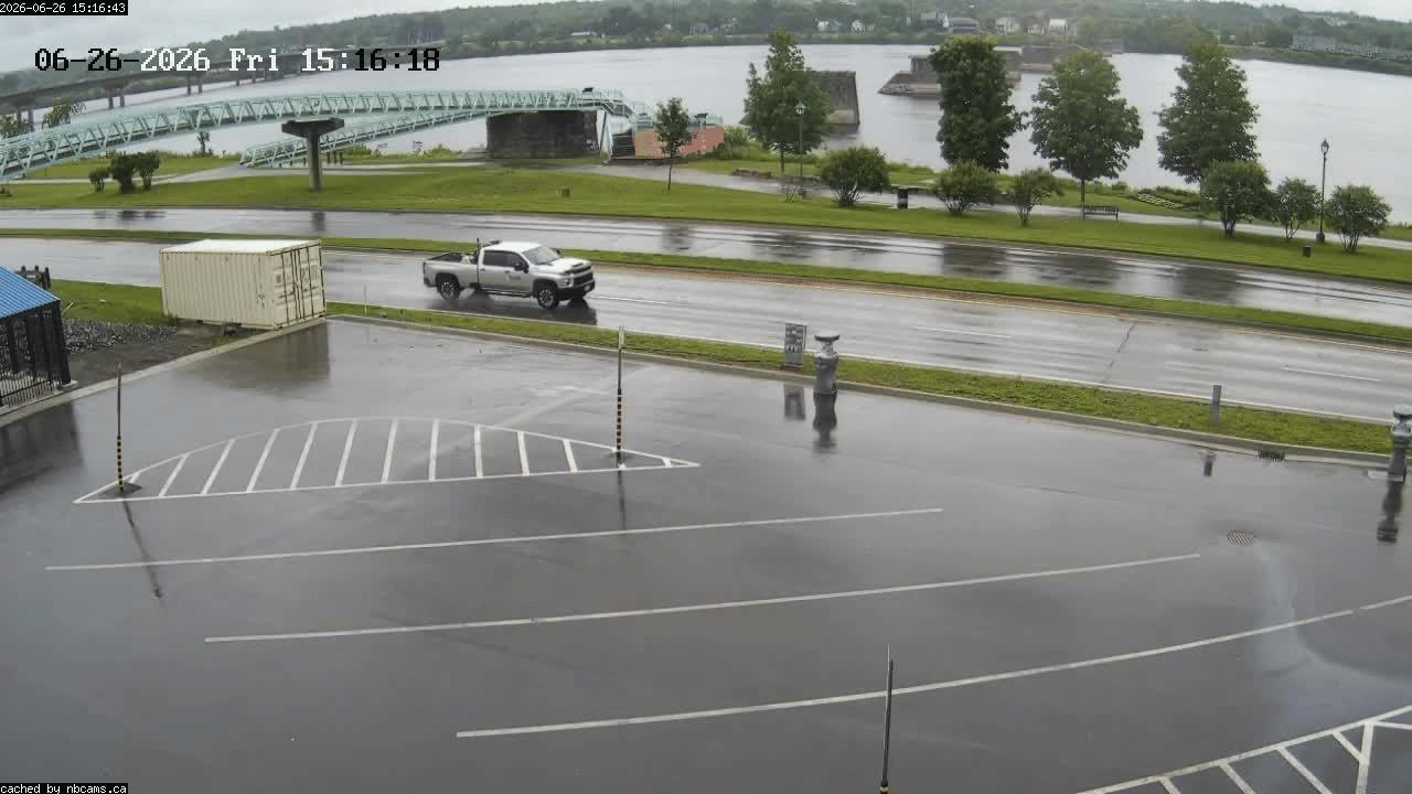 Web Cam image of Fredericton (St. John River)
