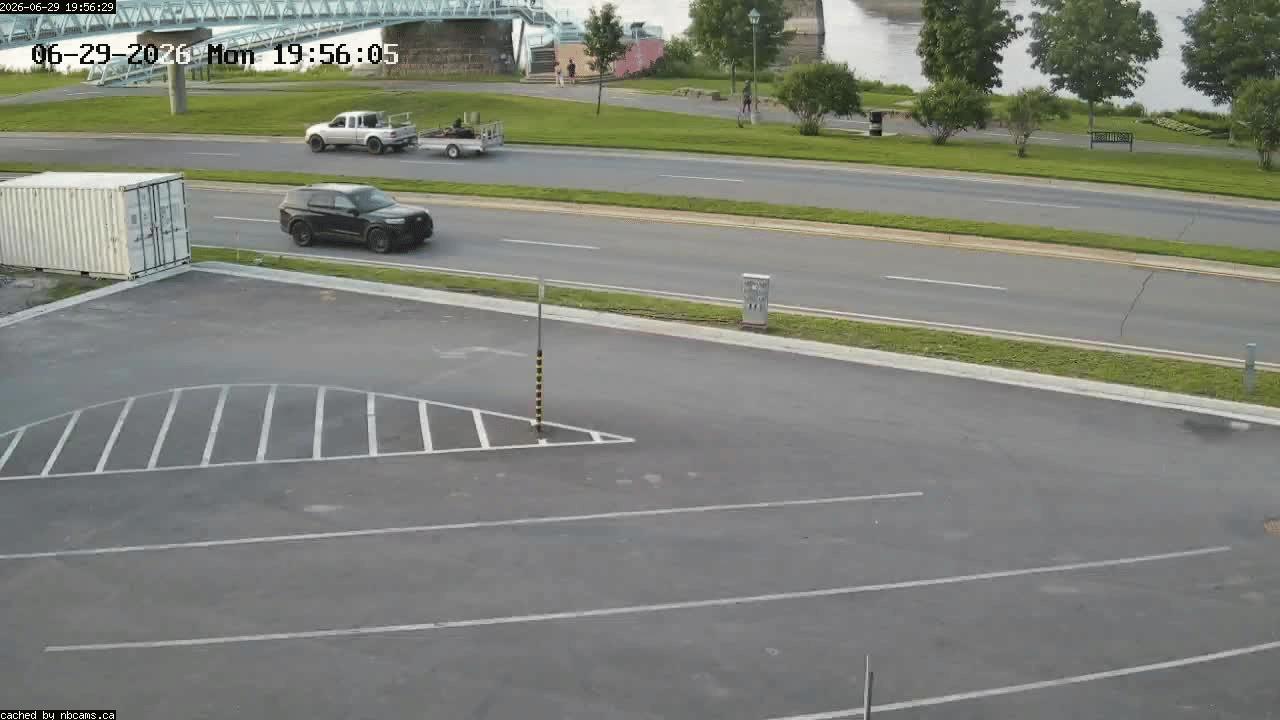 Web Cam image of Fredericton (St. John River)