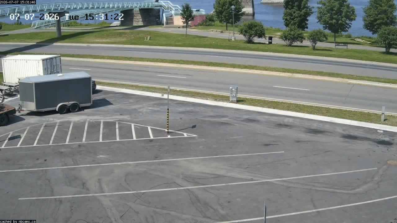 Web Cam image of Fredericton (St. John River)