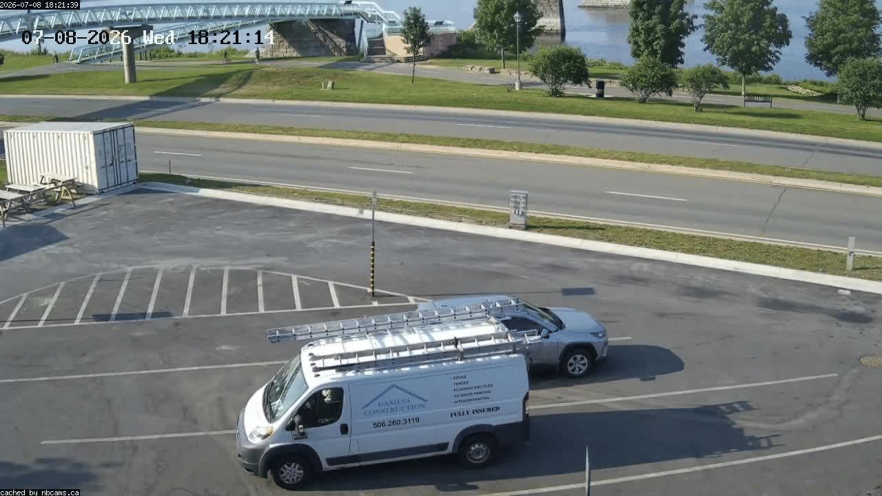 Web Cam image of Fredericton (St. John River)