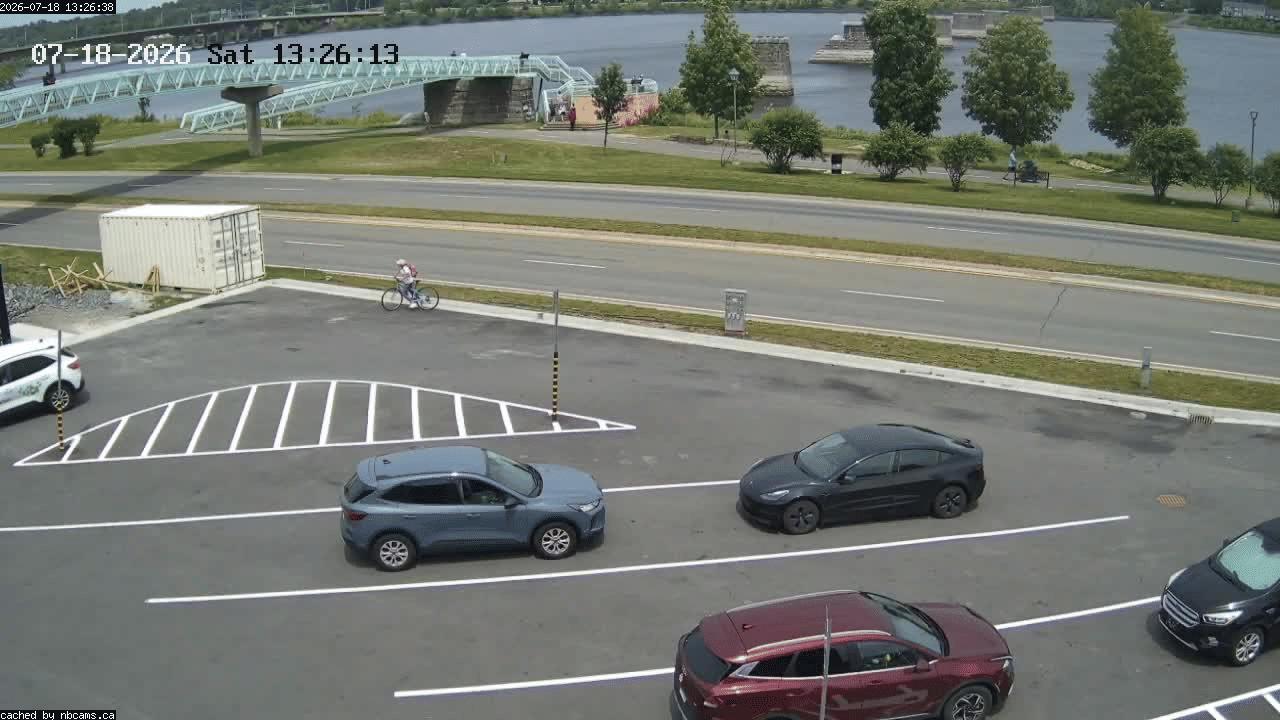 Web Cam image of Fredericton (St. John River)